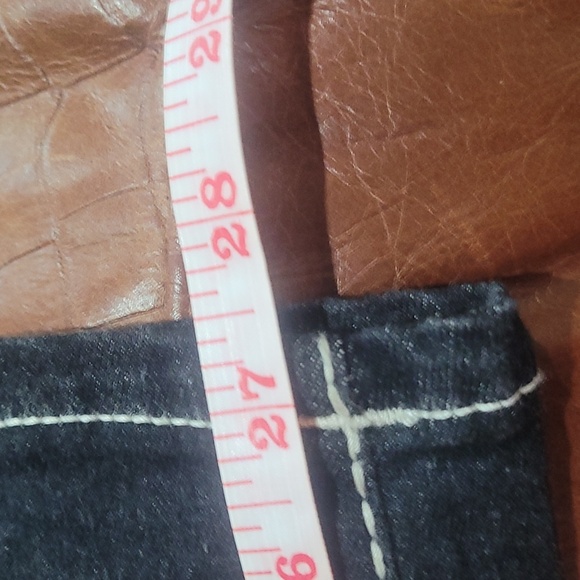 Woman’s True Religion Jeans - Picture 5 of 6